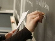 В Алматы учителя требуют повышения зарплаты