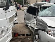 В Актобе из-за невнимательности женщины-водителя пострадали ее дети