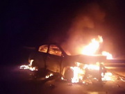Машина службы такси сгорела на трассе Астана - Караганда