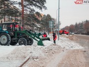 Жители Павлодара могут требовать от коммунальных служб очистку внутриквартальных проездов