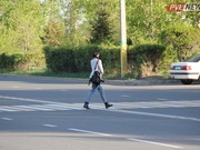 Павлодарский автомобилист едва не сбил пешеходов на «зебре»