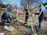 В Павлодаре будут иначе устанавливать детские площадки
