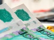 Министр финансов ответил на вопрос о переизбытке рублей в Казахстане