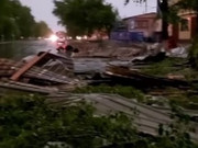 Ураган в Петропавловске повалил деревья и сорвал крыши