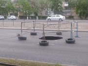 Участок улицы в Павлодаре закрыли из-за провала грунта