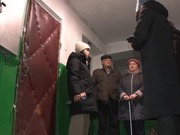 Горы мусора в квартире умершей соседки стали причиной атаки тараканов в Павлодаре