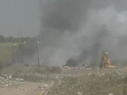 Пожар на мусорном полигоне третьи сутки тушат в Уральске